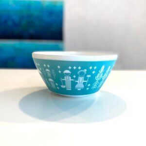 Vintage Charm Set of Mixing Bowls, by Corelle, Discontinued